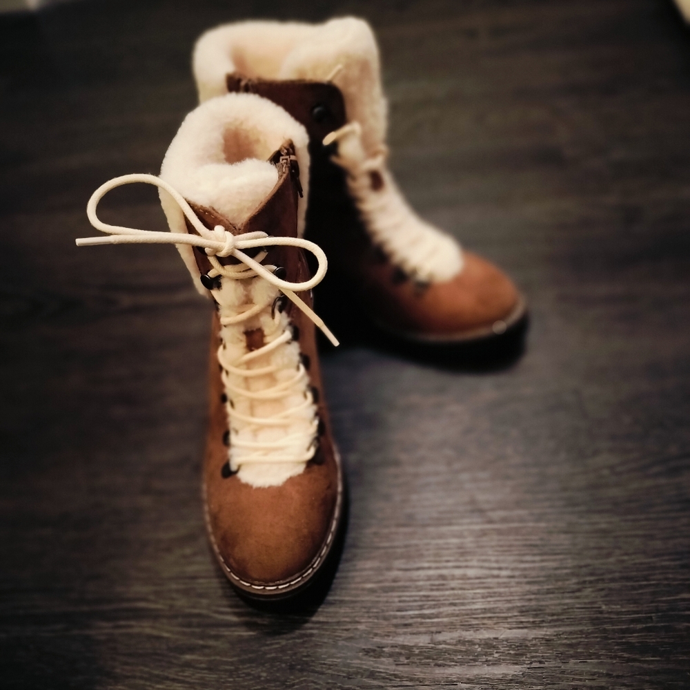 Steve Madden Sherpa Lined Boots Size 6.5